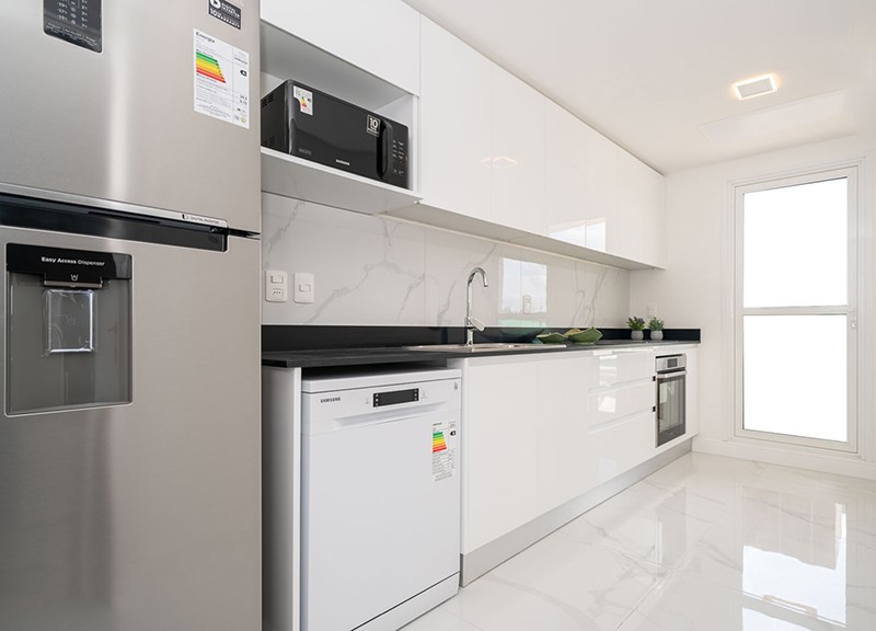 lacuqer kitchen cabinet