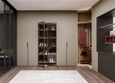 Luxury Walk In Closet